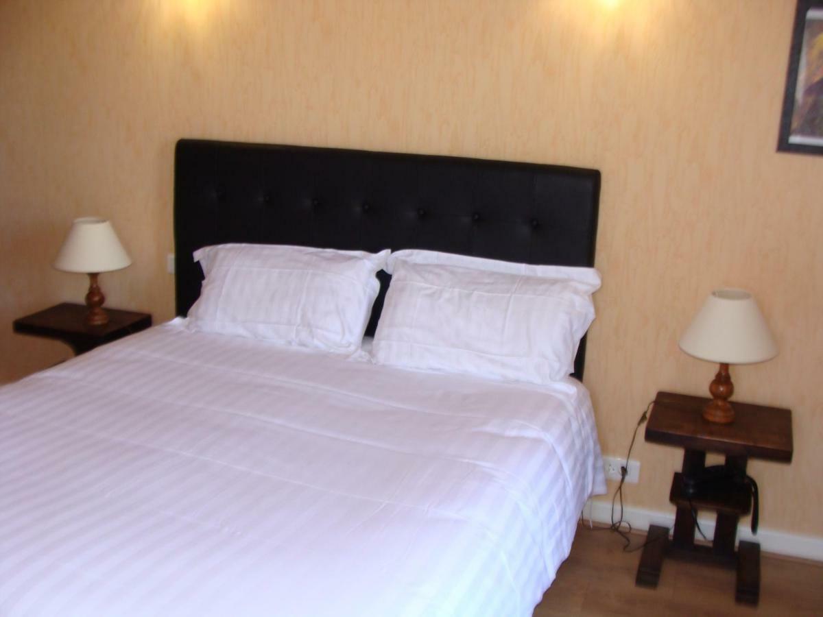 Logis La Gamade Hotel Donzenac Exterior photo